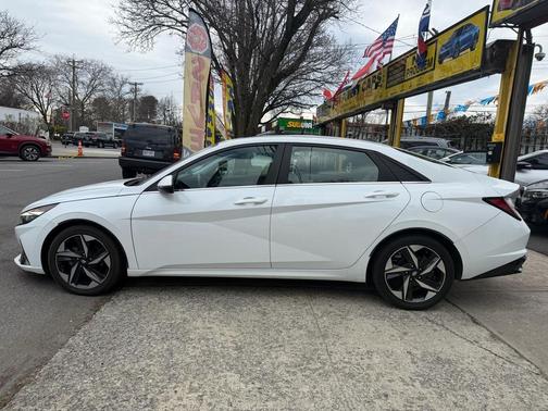 2021 Hyundai ELANTRA Limited