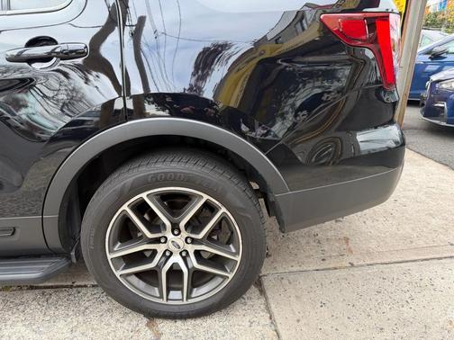 2017 Ford Explorer sport