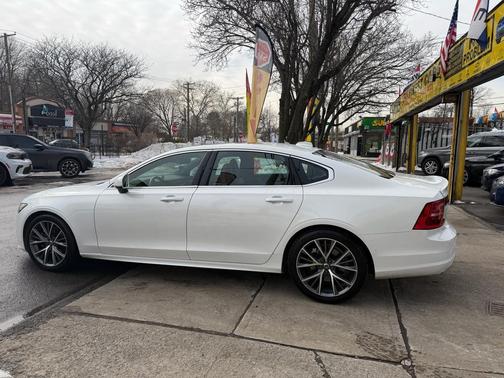 2019 Volvo S90 T5 Momentum
