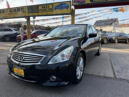 Black Obsidian 2015 INFINITI Q40 Base