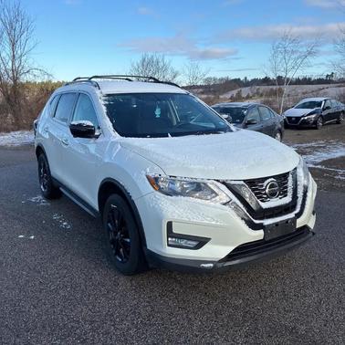 Pearl White 2018 Nissan Rogue SV