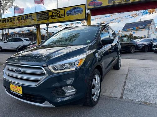 Baltic Sea Green Metallic 2019 Ford Escape SEL