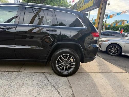 Diamond Black Crystal Pearlcoat 2020 Jeep Grand Cherokee North Edition 4x4