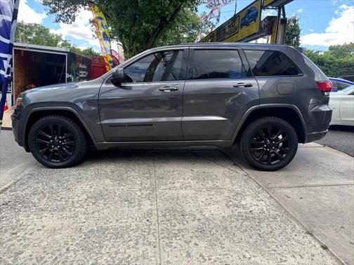 2017 Jeep Grand Cherokee Altitude