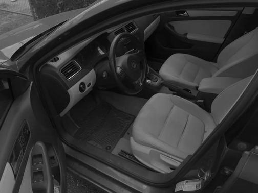 Toffee Brown Metallic 2011 Volkswagen Jetta SE