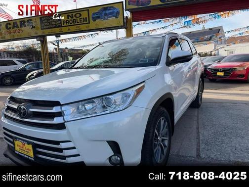 Blizzard Pearl 2018 Toyota Highlander SE