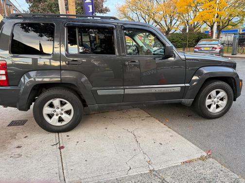 2010 Jeep Liberty Sport
