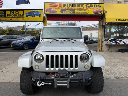 2012 Jeep Wrangler Unlimited Sahara