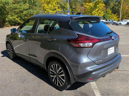 2022 Nissan Kicks SV