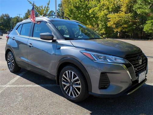 2022 Nissan Kicks SV