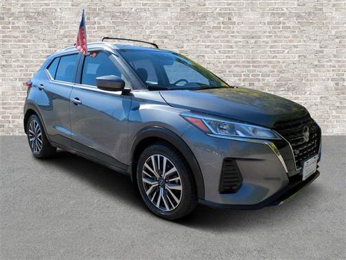 2022 Nissan Kicks SV