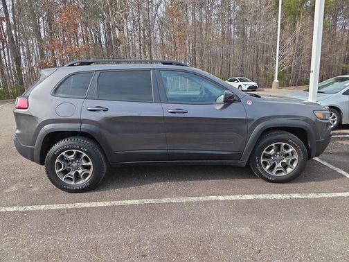 2022 Jeep Cherokee Trailhawk