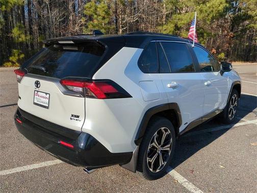 2025 Toyota RAV4 Hybrid SE