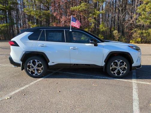 2025 Toyota RAV4 Hybrid SE