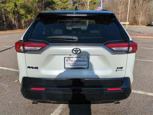 2025 Toyota RAV4 Hybrid SE