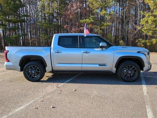 2026 Toyota Tundra Hybrid Platinum
