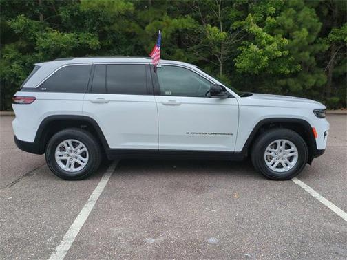 2023 Jeep Grand Cherokee Laredo