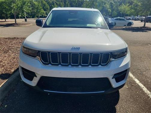 2023 Jeep Grand Cherokee Laredo