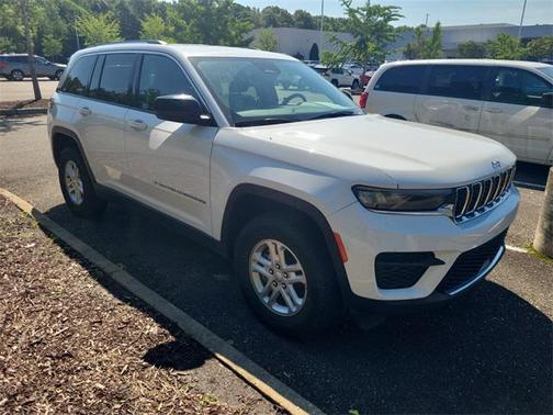 2023 Jeep Grand Cherokee Laredo