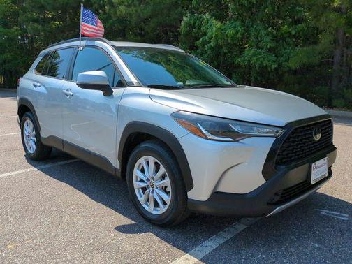 Sonic Silver 2023 Toyota Corolla Cross LE