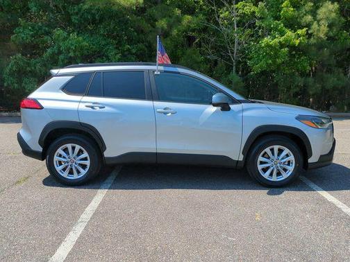 Sonic Silver 2023 Toyota Corolla Cross LE