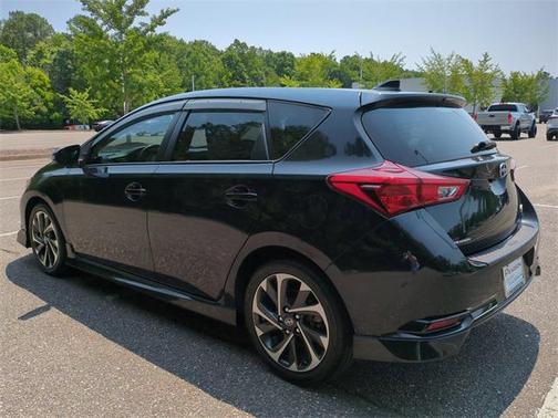 2016 Scion iM Base