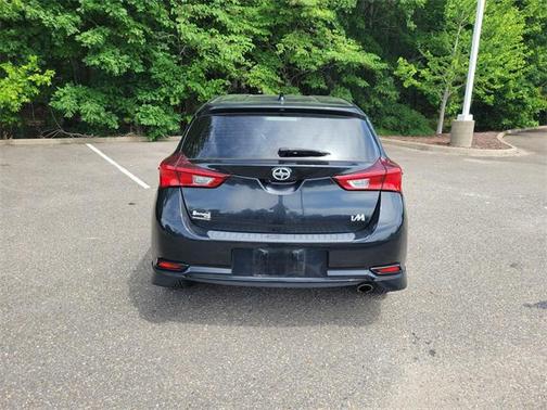 2016 Scion iM Base
