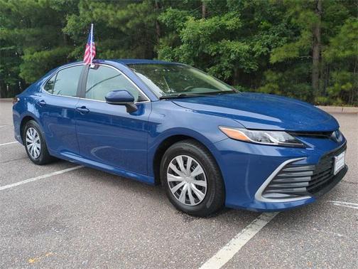2024 Toyota Camry Hybrid LE