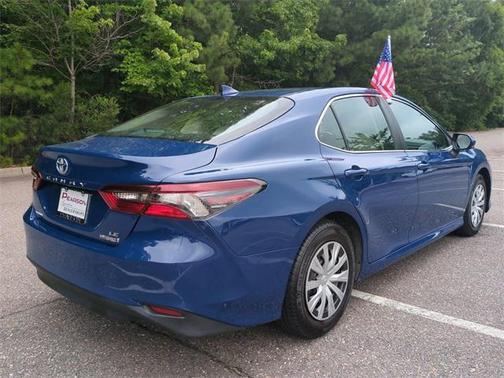 2024 Toyota Camry Hybrid LE