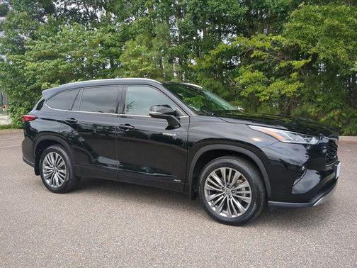 2021 Toyota Highlander Hybrid Platinum