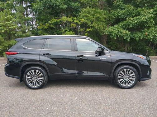 2021 Toyota Highlander Hybrid Platinum