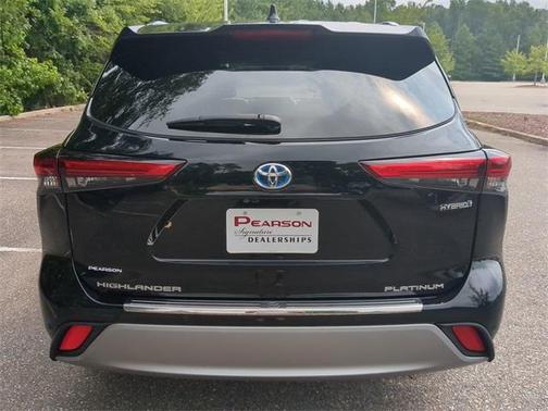 2021 Toyota Highlander Hybrid Platinum