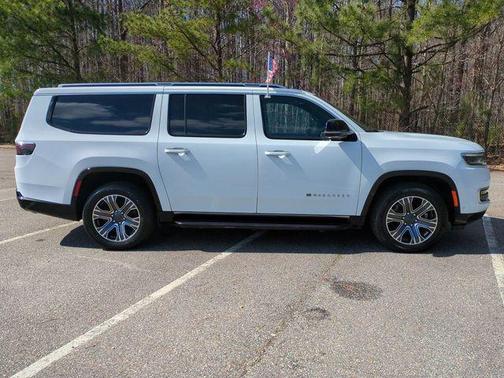 2024 Jeep Wagoneer L Series II 4x4