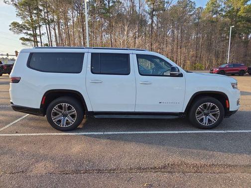 2024 Jeep Wagoneer L Series II 4x4