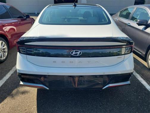 2024 Hyundai SONATA Hybrid Limited