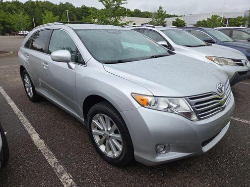 Classic Silver Metallic 2010 Toyota Venza Base
