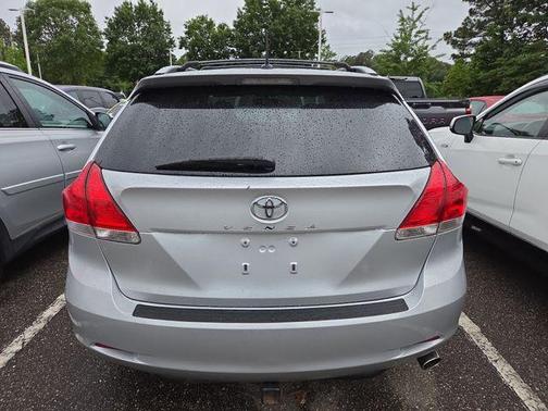 Classic Silver Metallic 2010 Toyota Venza Base