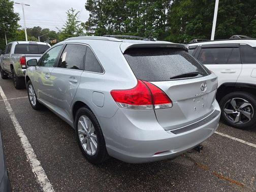 Classic Silver Metallic 2010 Toyota Venza Base