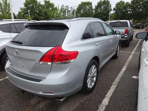 Classic Silver Metallic 2010 Toyota Venza Base