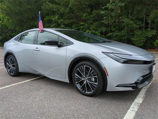 2025 Toyota Prius XLE