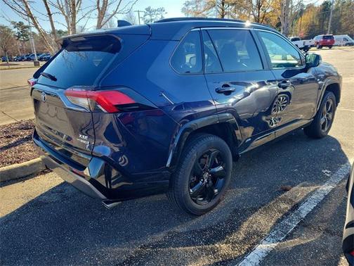 2021 Toyota RAV4 Hybrid SE