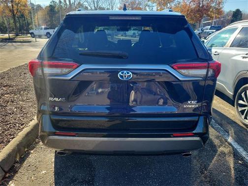 2021 Toyota RAV4 Hybrid SE