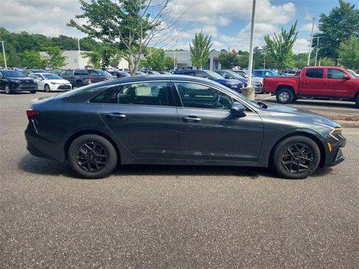 2025 Kia K5 LXS