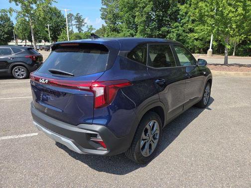 Dark Ocean Blue 2026 Kia Seltos LX