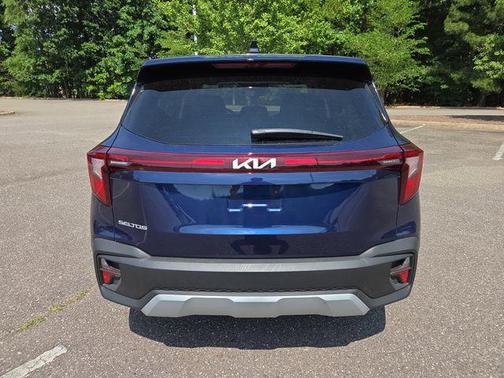 Dark Ocean Blue 2026 Kia Seltos LX