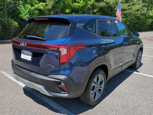 Dark Ocean Blue 2026 Kia Seltos LX