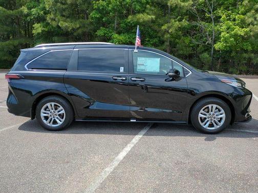 Midnight Black Metallic 2026 Toyota Sienna Limited