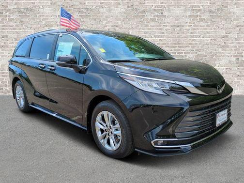 Midnight Black Metallic 2026 Toyota Sienna Limited