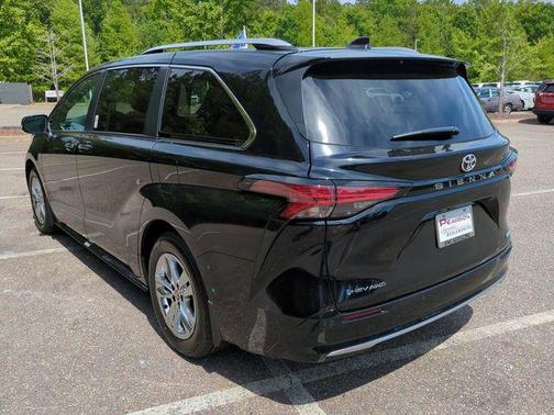 Midnight Black Metallic 2026 Toyota Sienna Limited