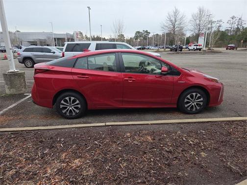 2020 Toyota Prius XLE